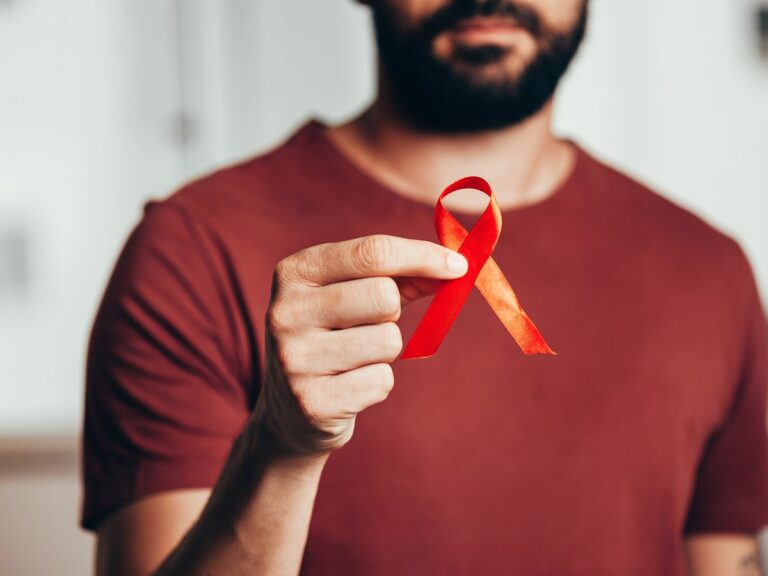 The Relationship Between STIs and HIV: Understanding the Connection and Getting Screened